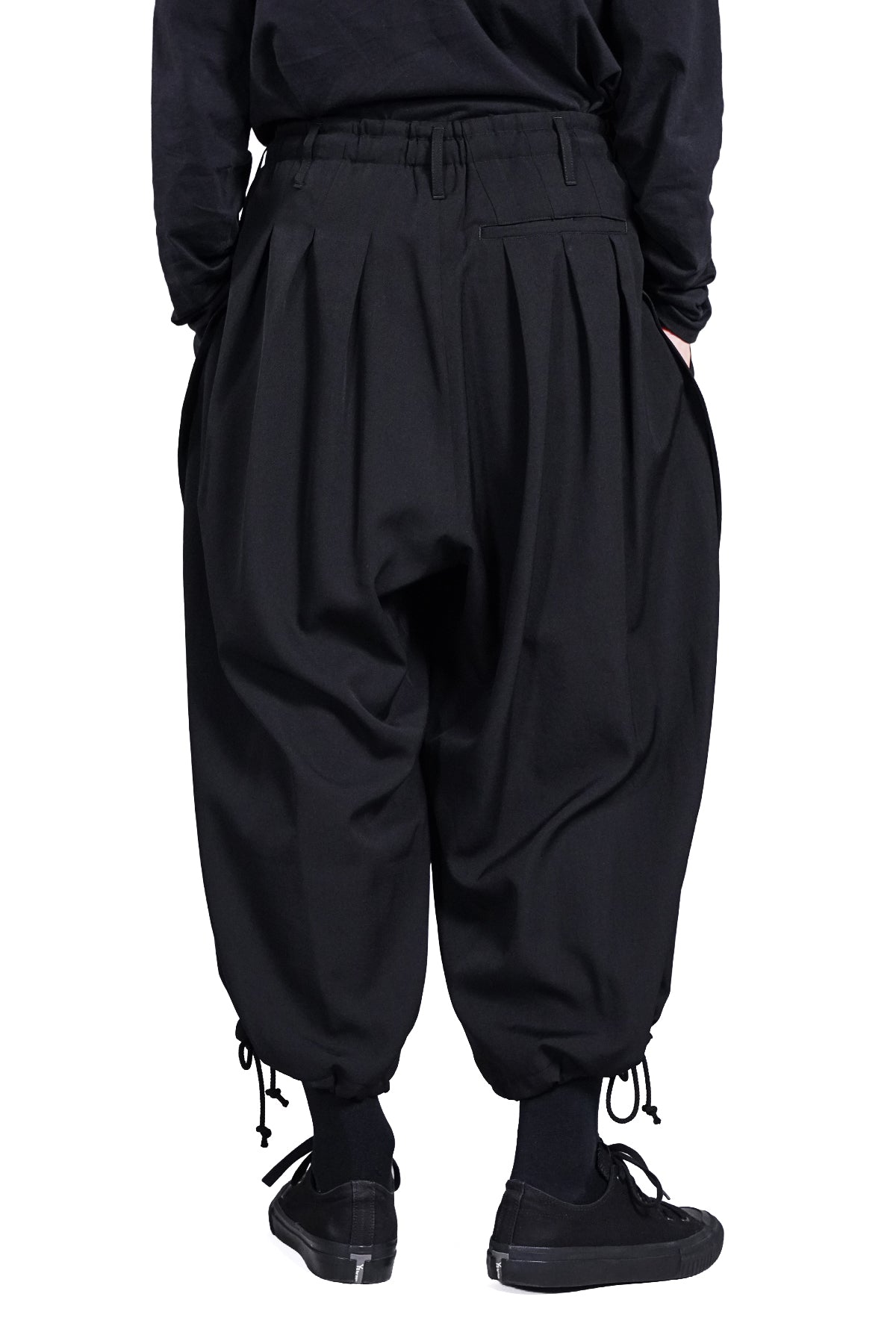 【新品】LEINWANDE High-rise Balloon Trousers BALLOON PANTS – HUES ONLINE