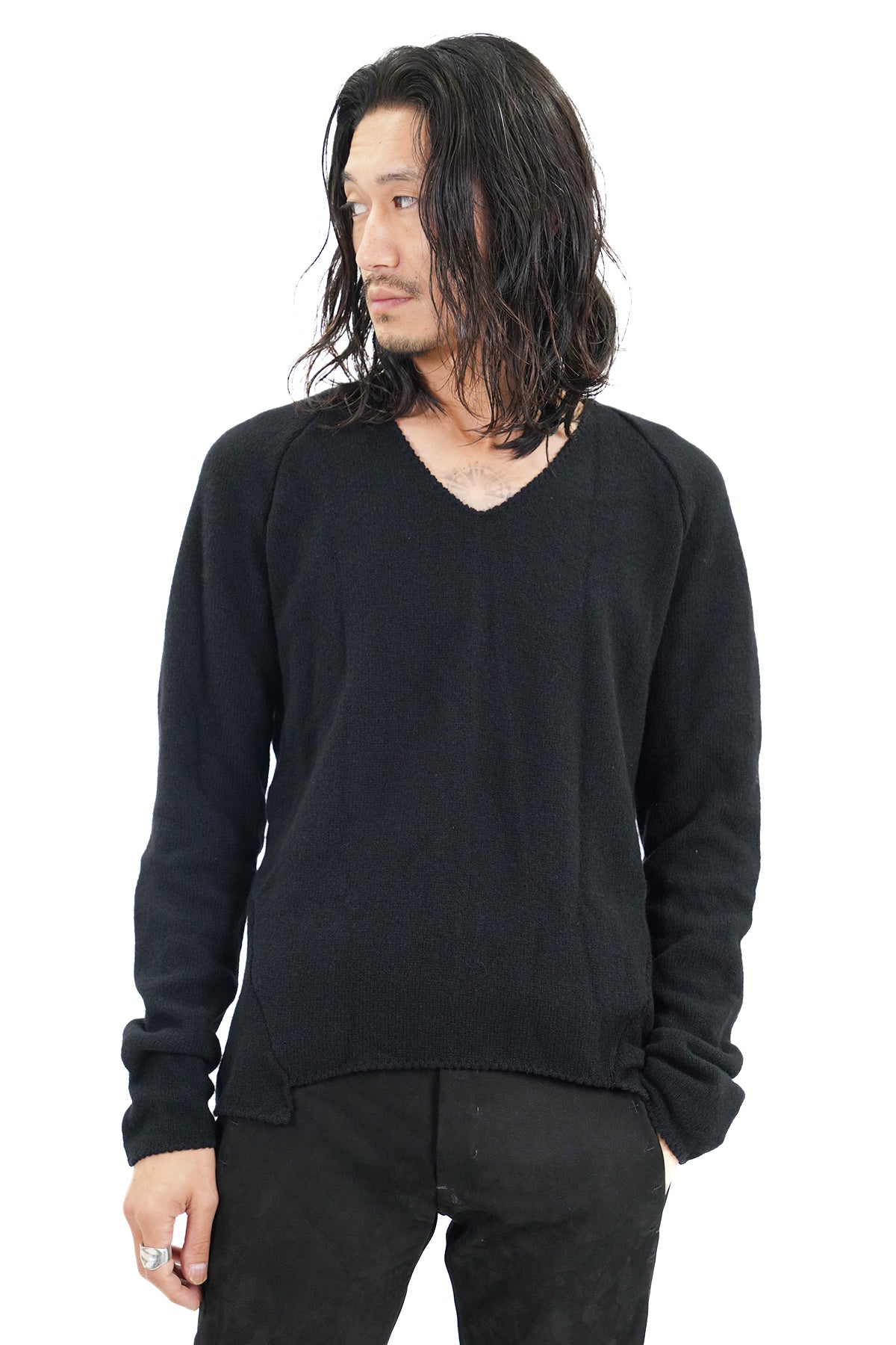 'v' neck kintted pullover