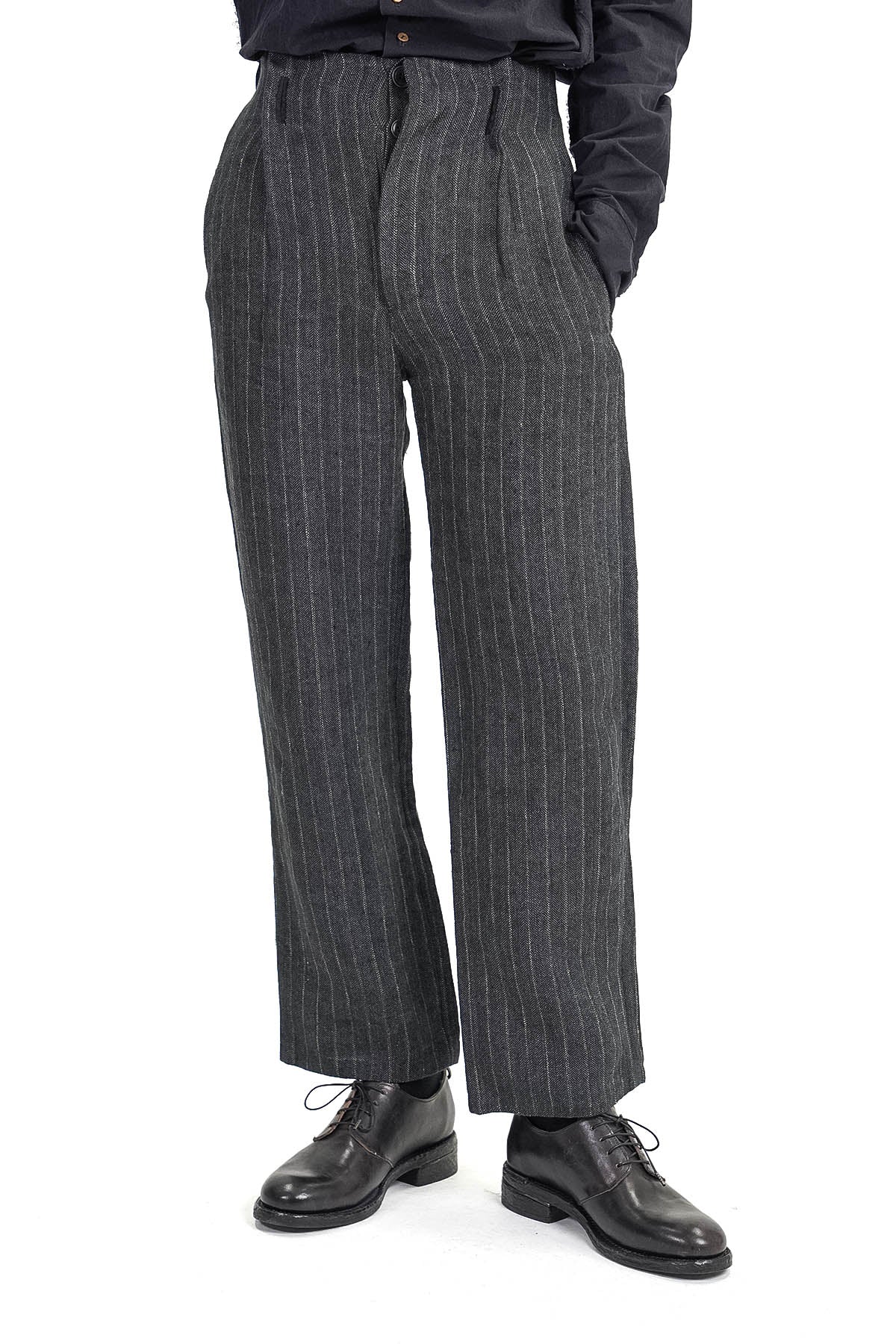 PLEATED TROUSERS