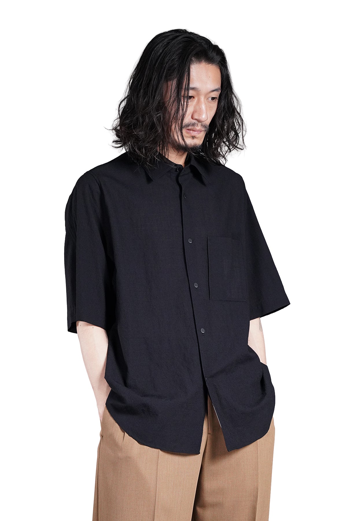 EXTENDED YOKE HALF-SLEEVED SHIRT