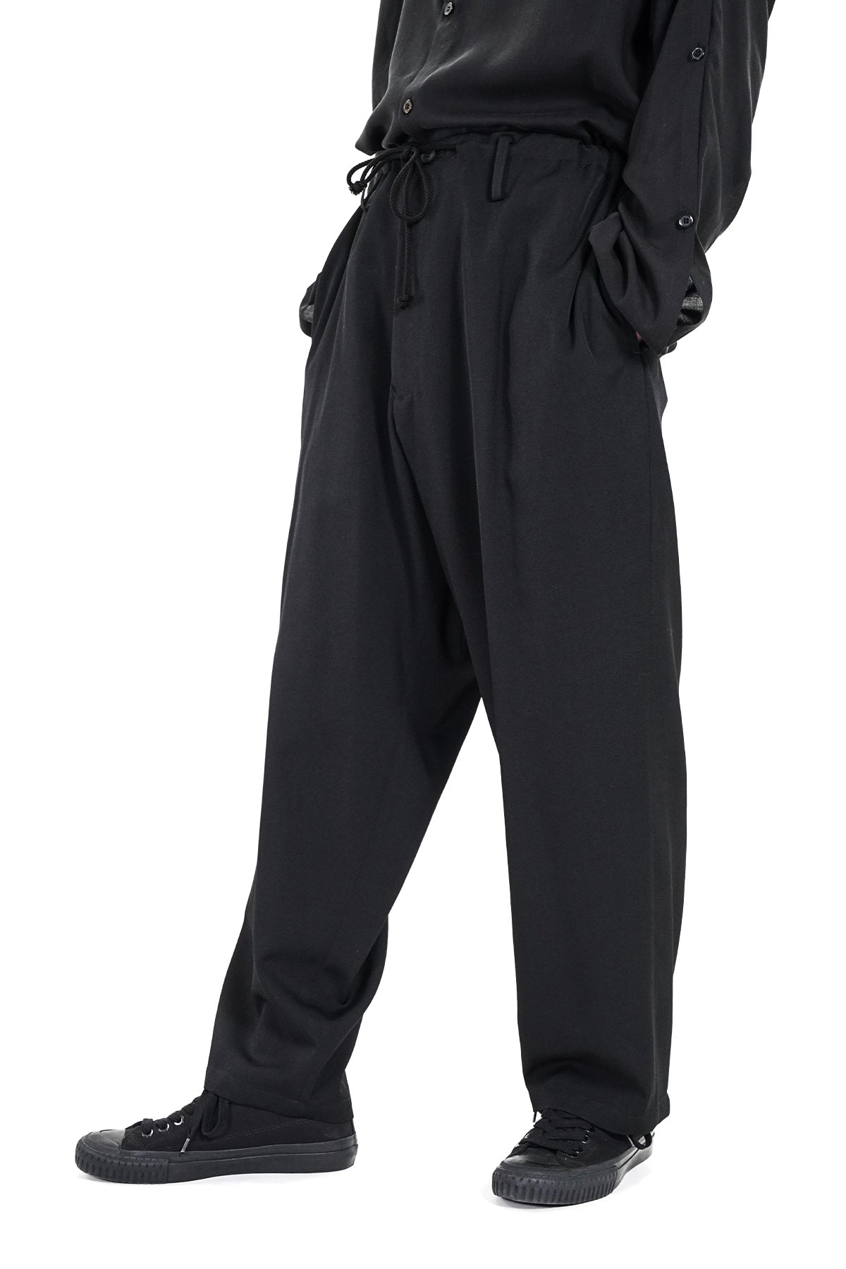 New standard string pants