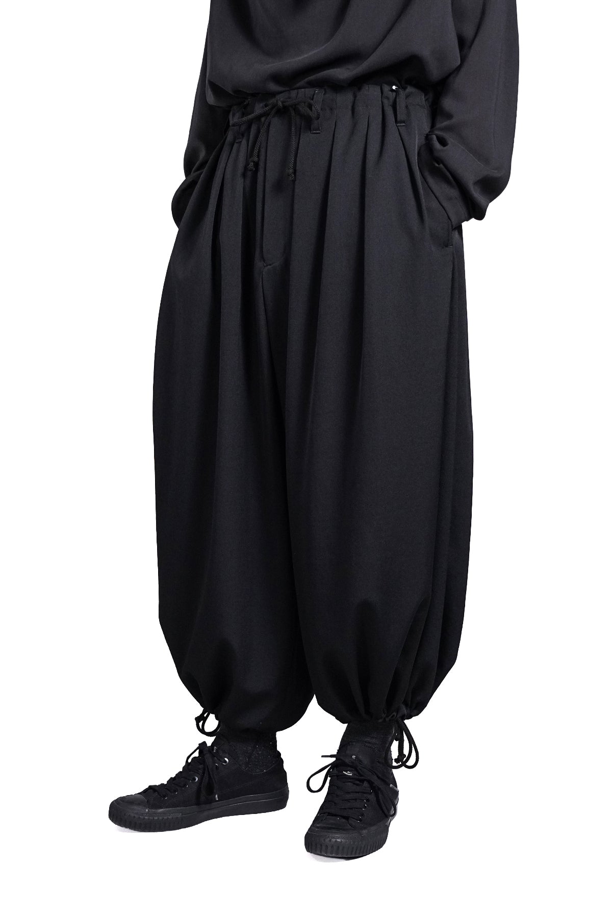 WOOL GABARDINE BALLOON PANTS