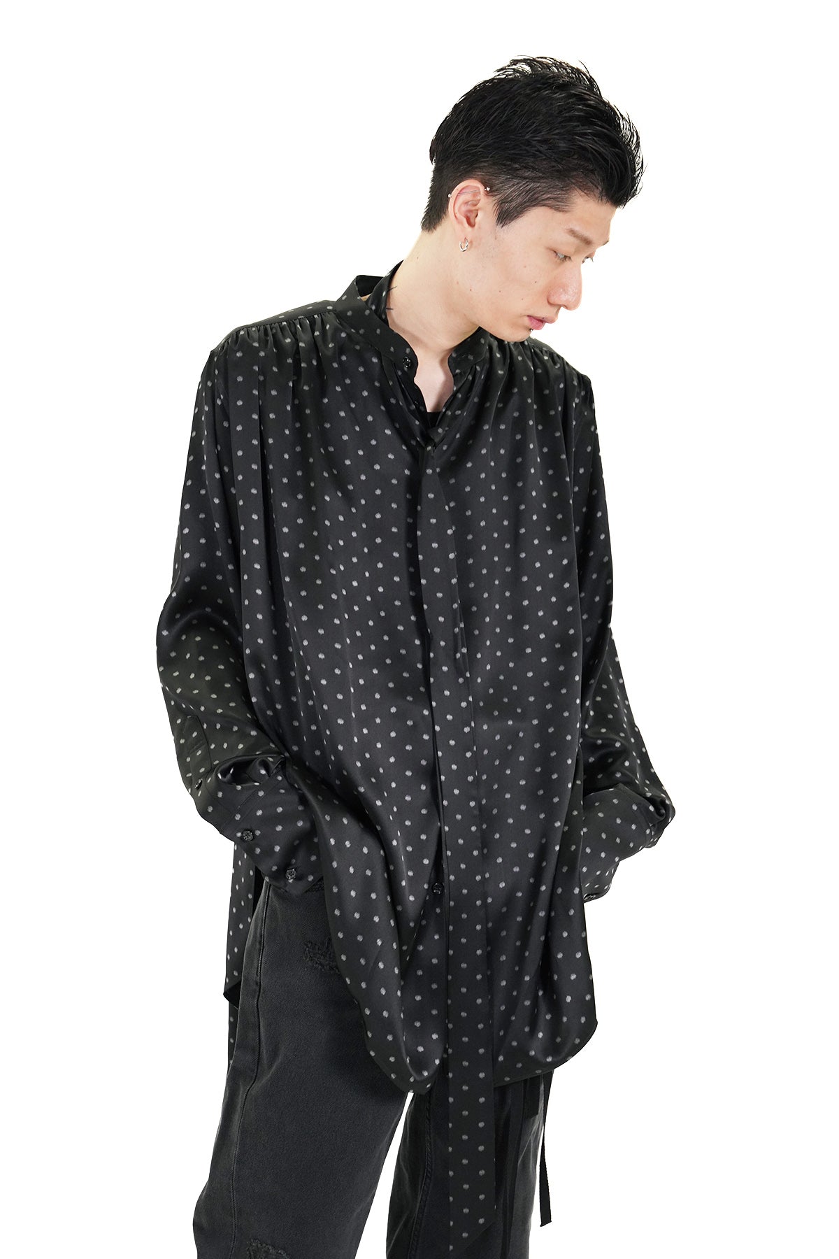 ANN DEMEULEMEESTER – HUES ONLINE