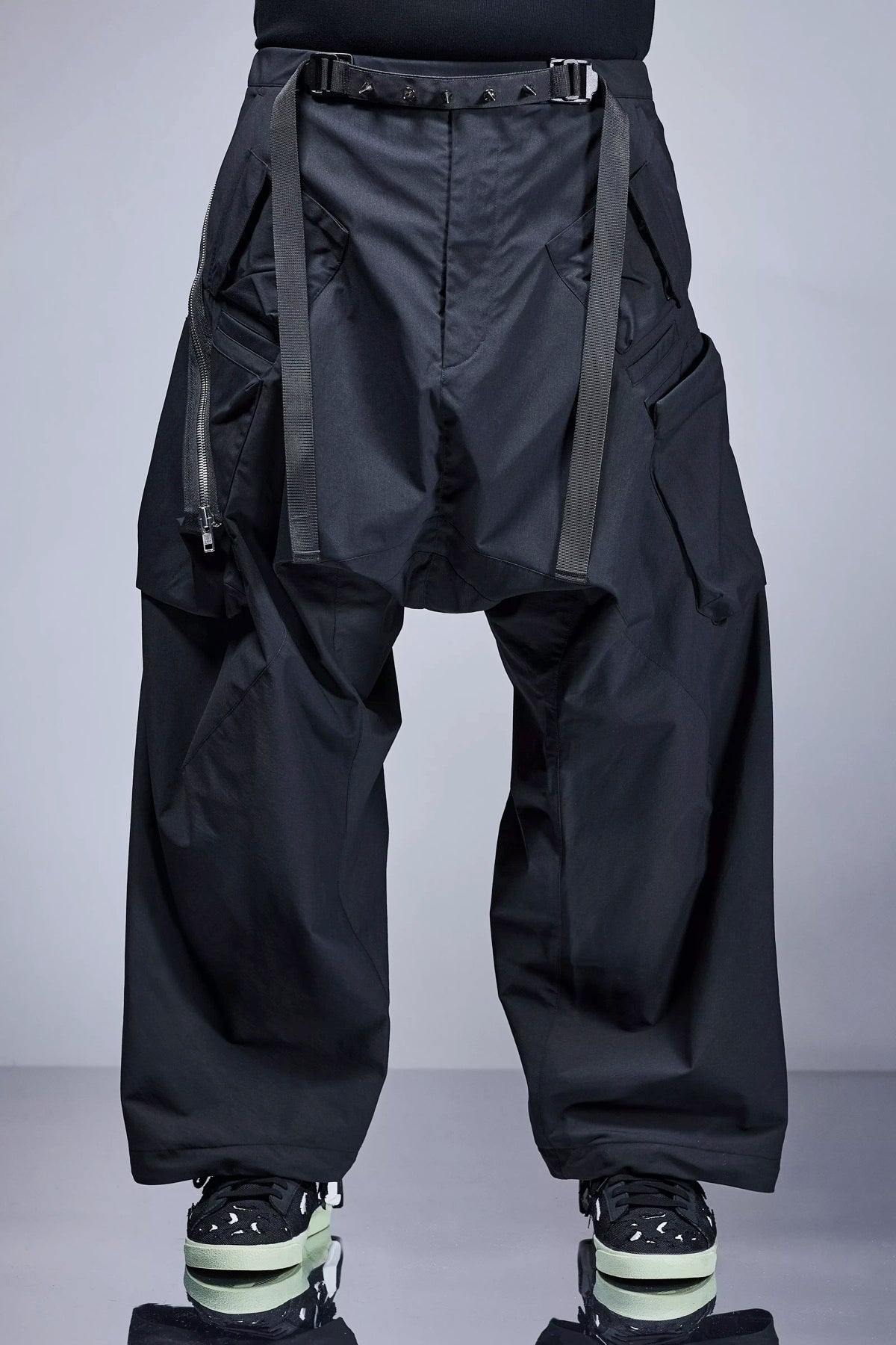 Encapsulated Nylon Ultrawide Drawcord Cargo Trouser