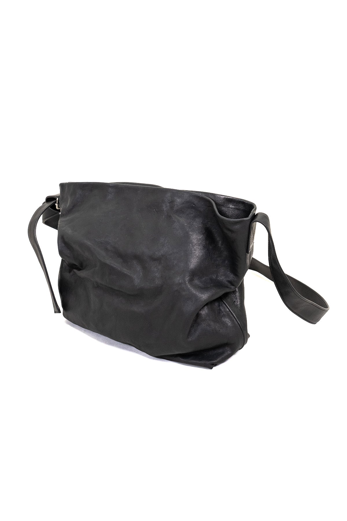 RUNA MEDIUM SOFT SHOULDER BAG