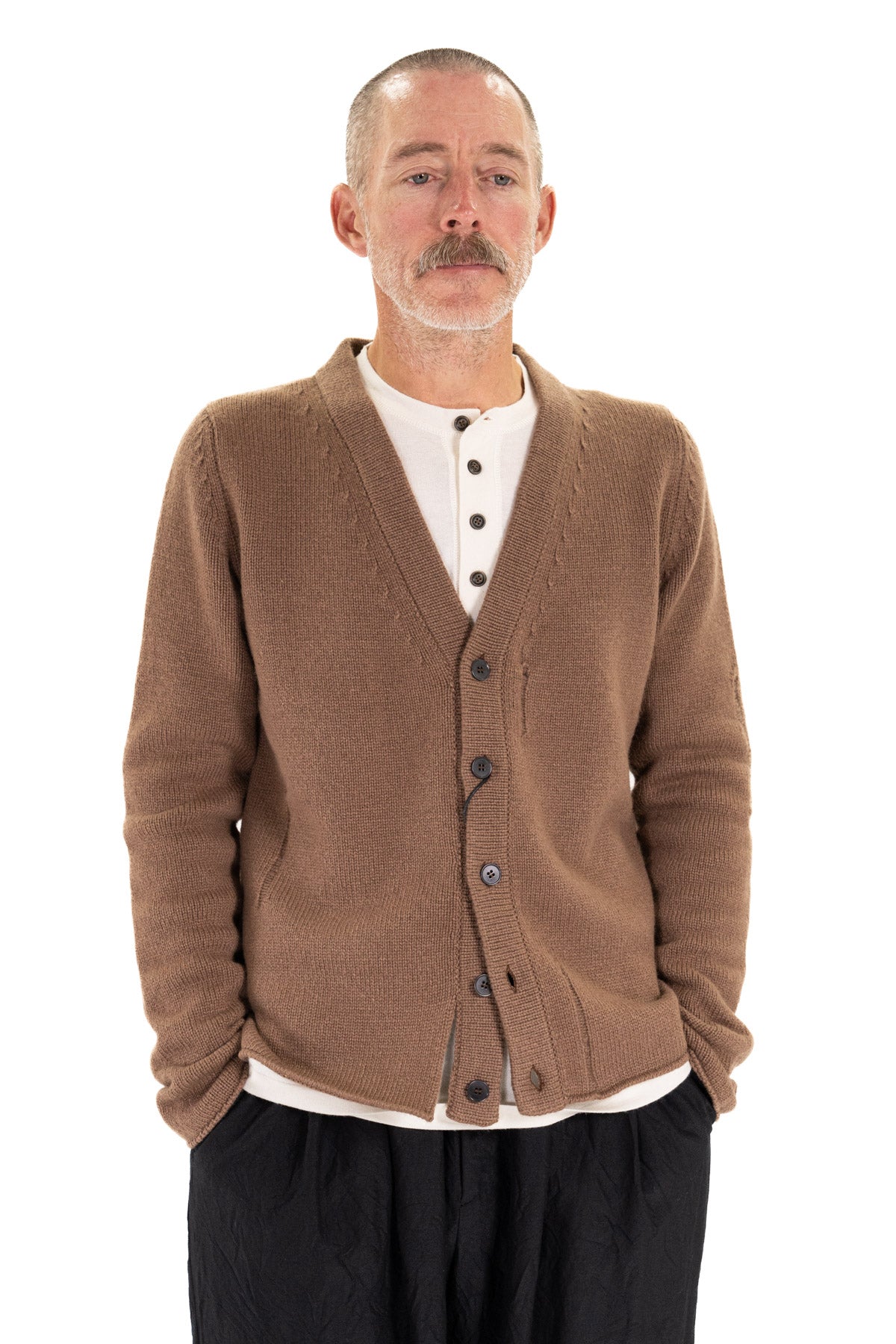 CASHMERE V-NECK CARDIGAN