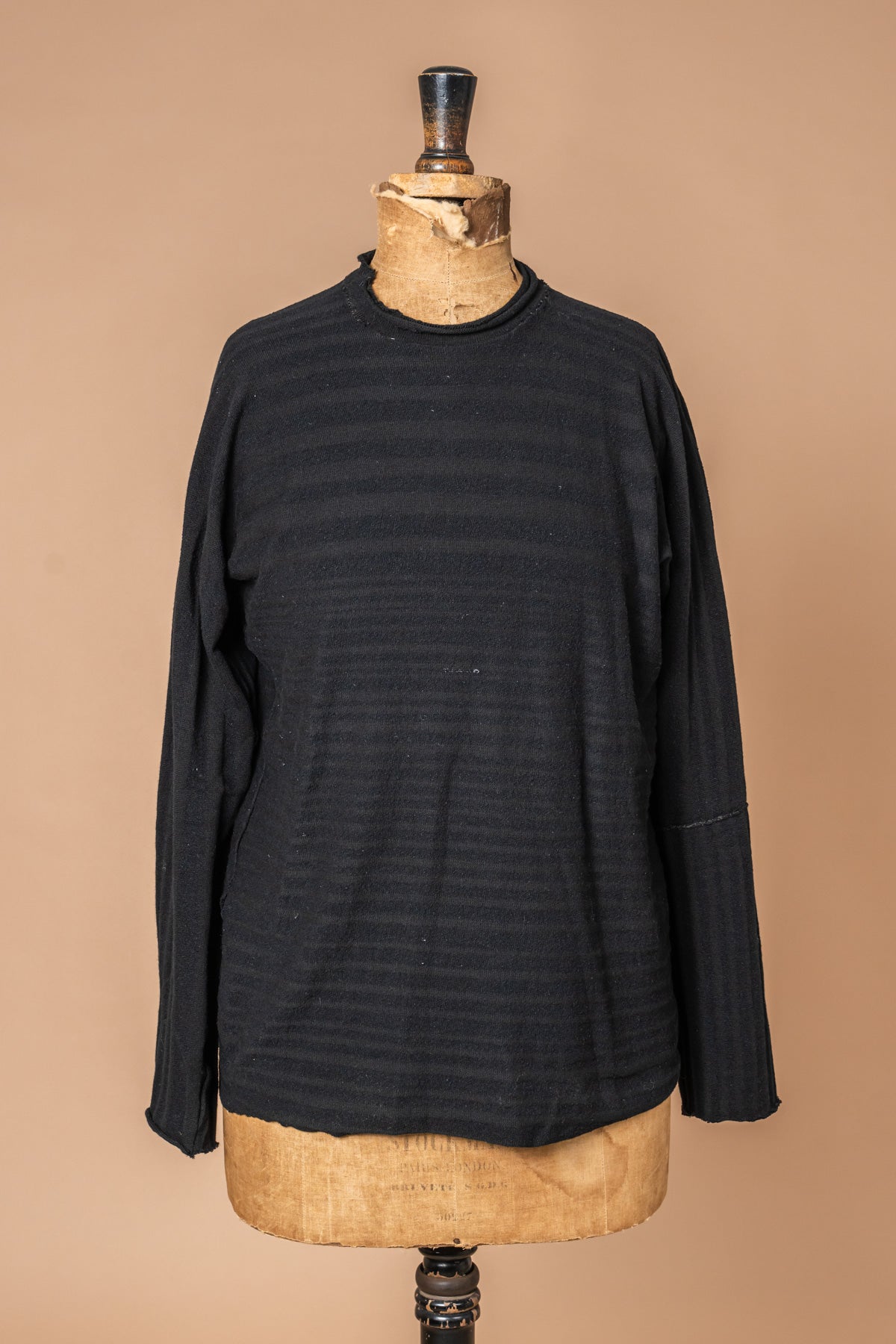 T PATTERN LONG SLEEVE