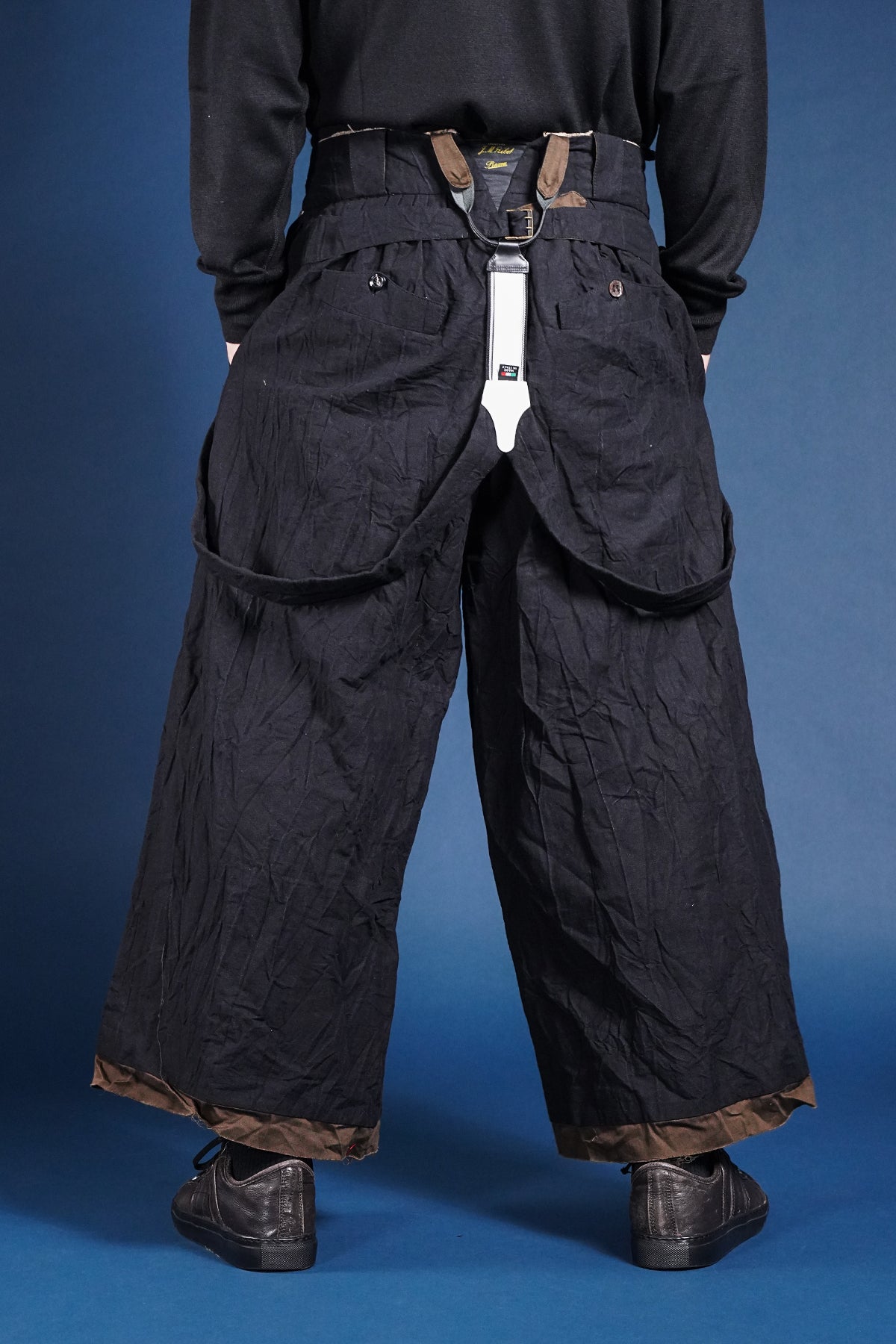 TROUSERS *SUSPENDERS