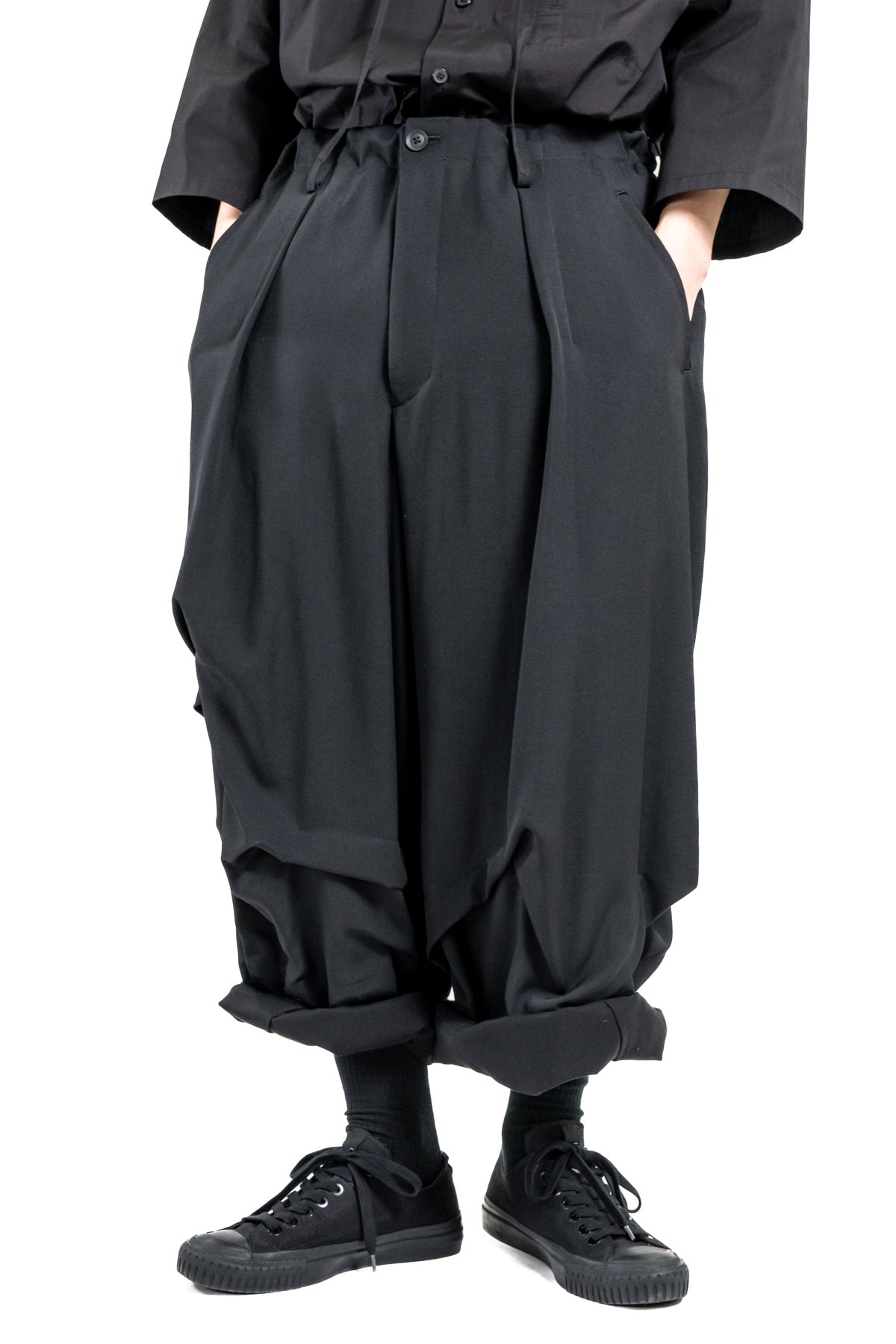 WOOL GABARDINE RANDOM TUCKS WIDE PANTS