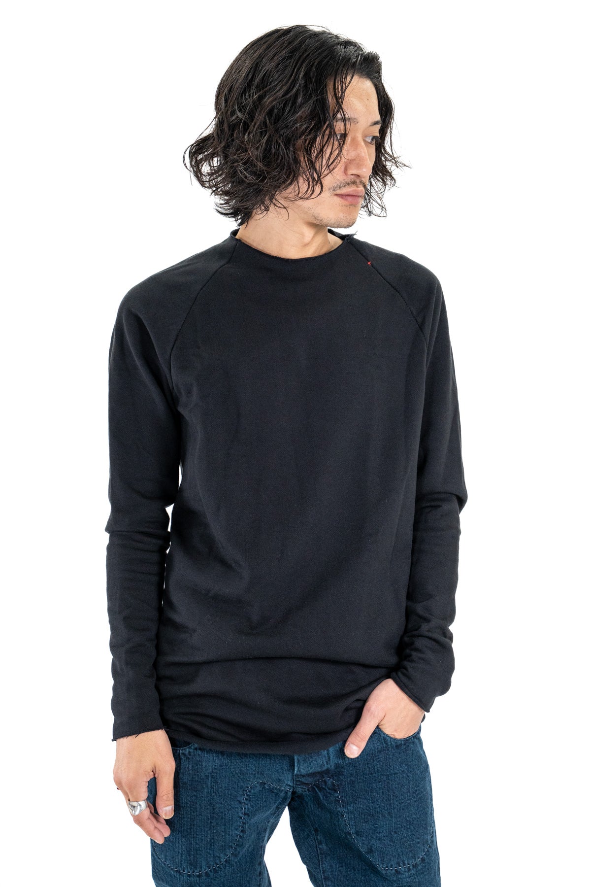 RAGLAN SLEEVE CREW NECK
