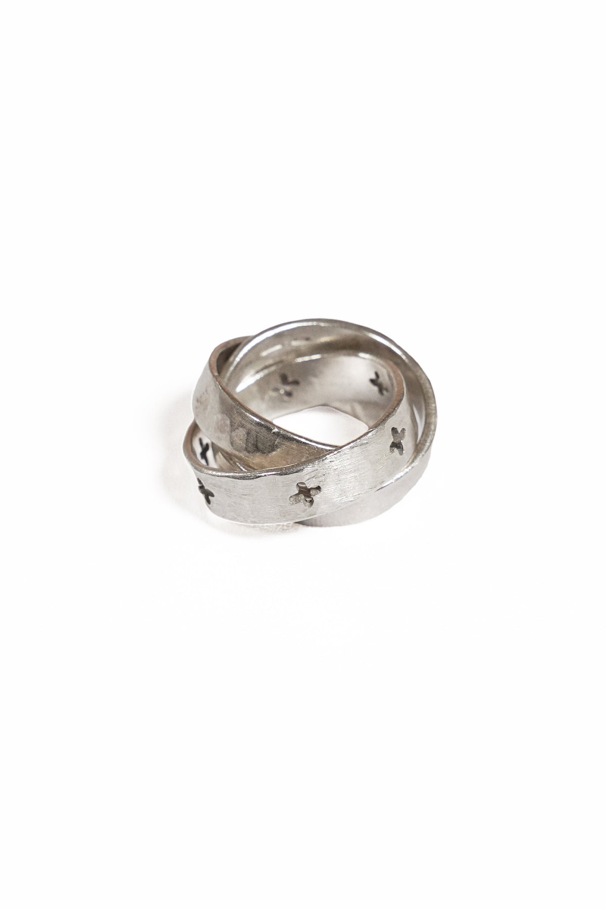 triple ring w/carved crosses